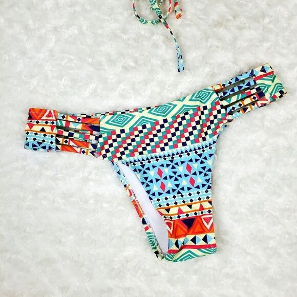A Chic Girl Fringed Geometric Bikini Size Small - Picture 5 of 10
